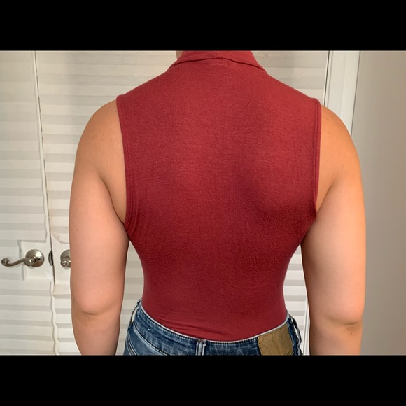 Red Top . 🌹 - Picture 2 of 3